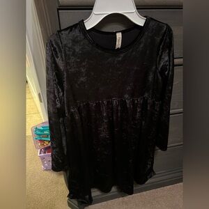 Pomelo kids medium girls Black Velvet Long Sleeve Dress EUC